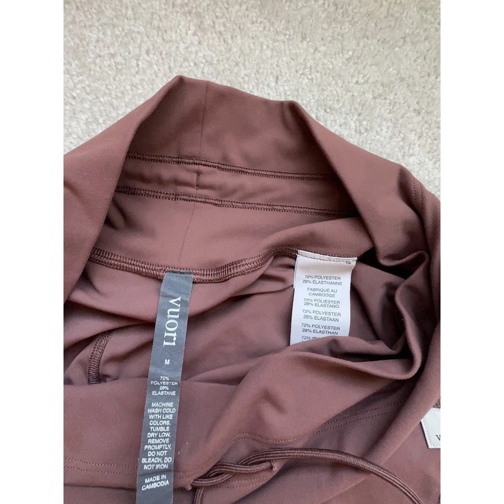 $98 Vuori Daily Leggings Size M In Rosewood - Picture 8 of 11
